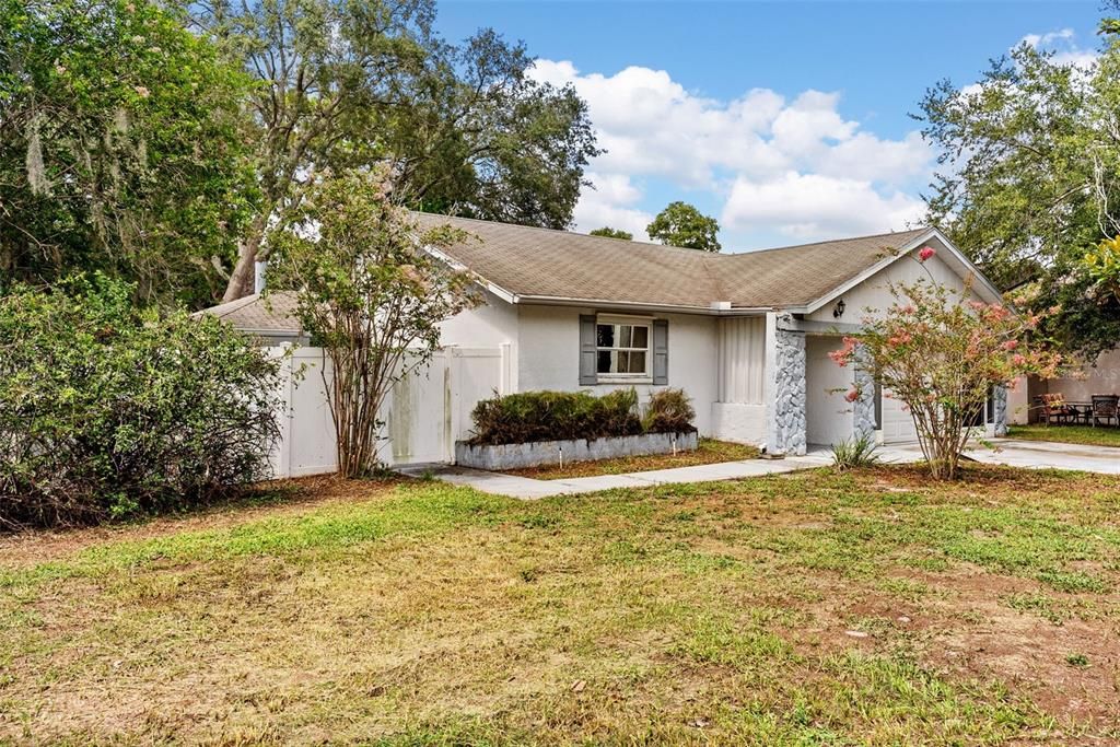 Active With Contract: $315,000 (3 beds, 2 baths, 1546 Square Feet)