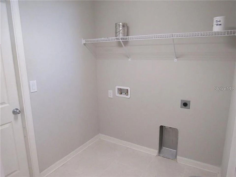 En Renta: $2,450 (4 camas, 2 baños, 1841 Pies cuadrados)