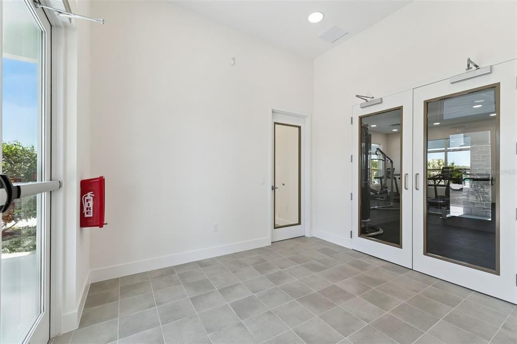 Activo con contrato: $367,740 (4 camas, 2 baños, 1828 Pies cuadrados)