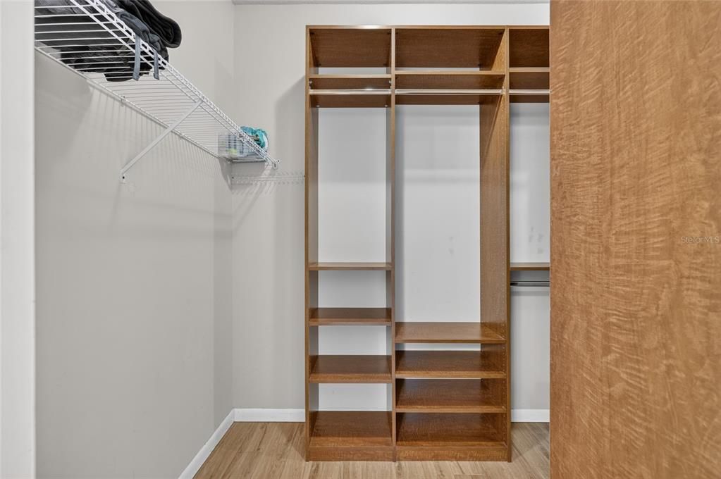 На продажу: $325,000 (3 спален, 2 ванн, 2093 Квадратных фут)