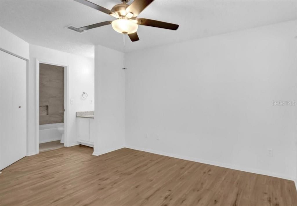 В аренду: $1,650 (2 спален, 2 ванн, 912 Квадратных фут)
