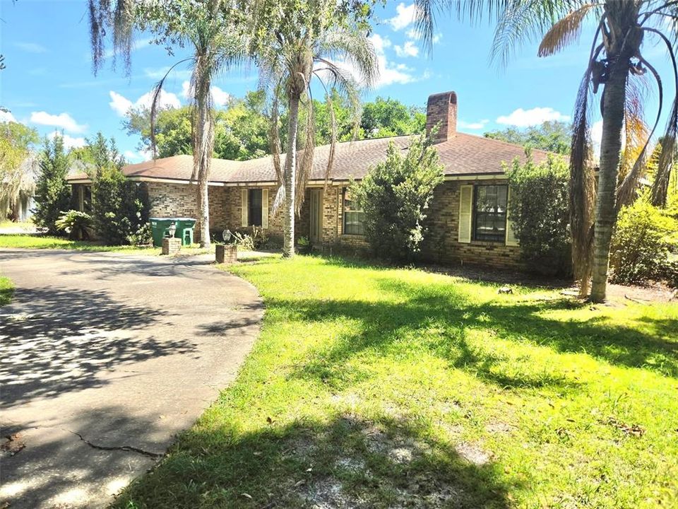 En Venta: $299,000 (3 camas, 2 baños, 2424 Pies cuadrados)