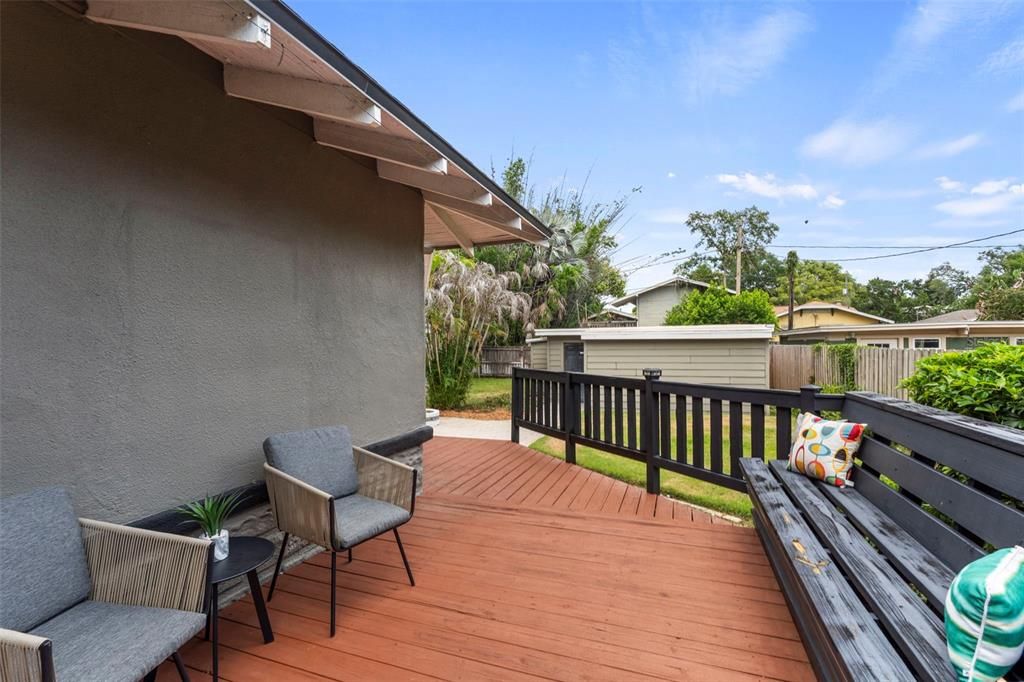 Activo con contrato: $539,000 (2 camas, 2 baños, 1407 Pies cuadrados)
