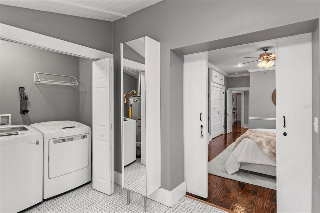 Activo con contrato: $539,000 (2 camas, 2 baños, 1407 Pies cuadrados)