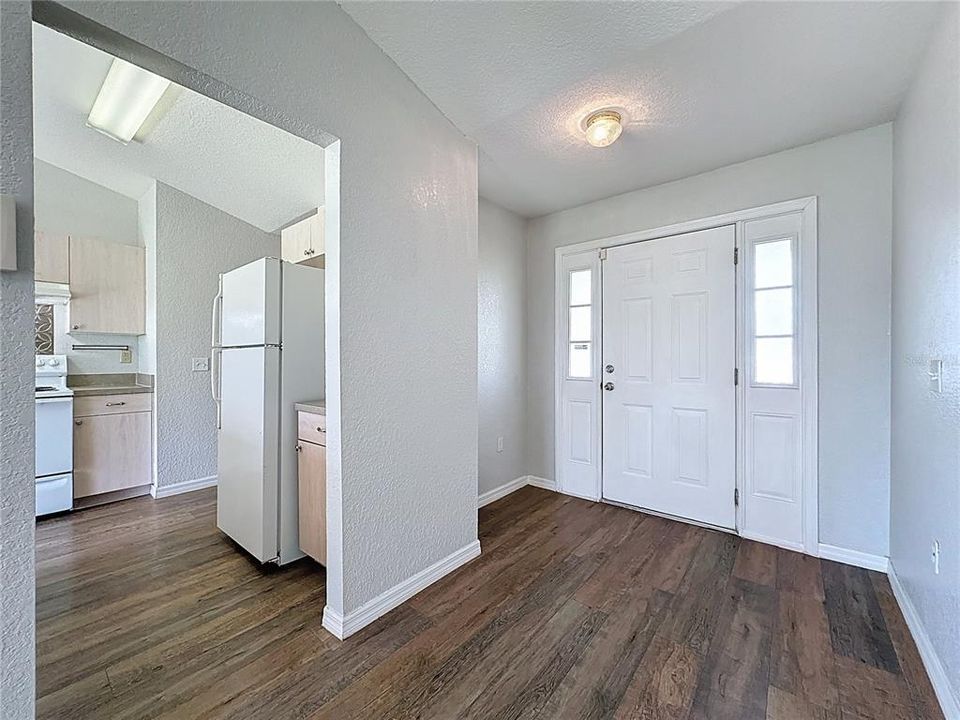 В аренду: $1,575 (3 спален, 2 ванн, 1211 Квадратных фут)