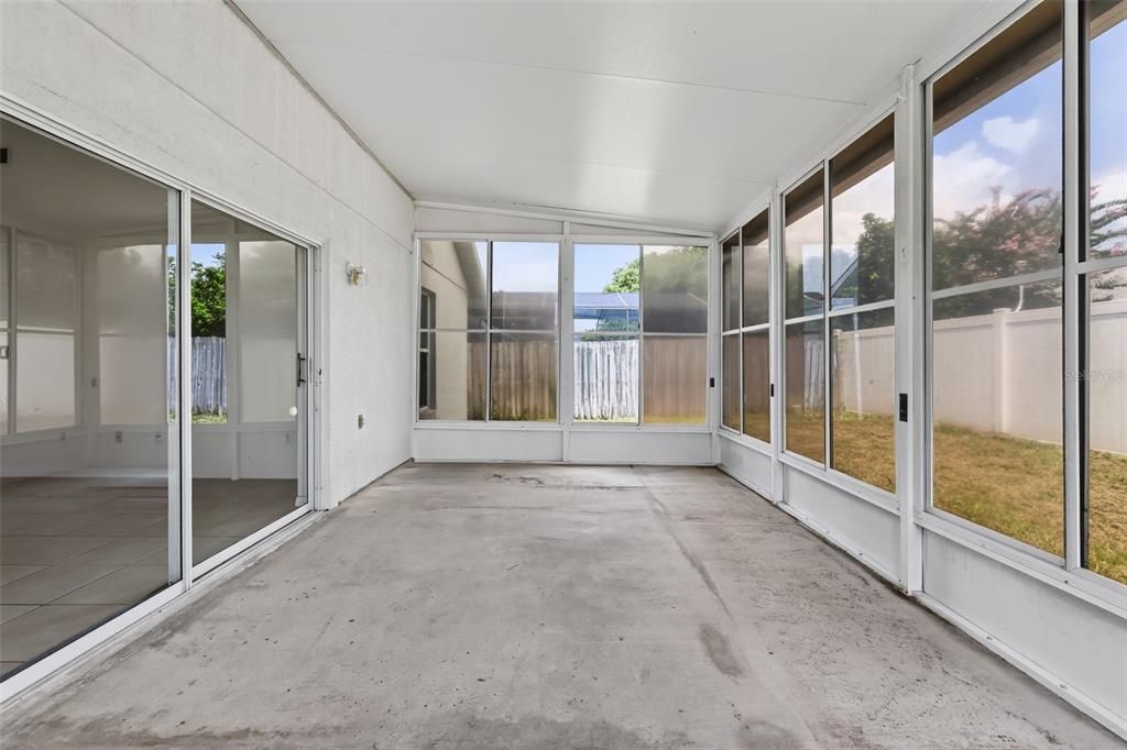 For Rent: $2,650 (4 beds, 2 baths, 1809 Square Feet)