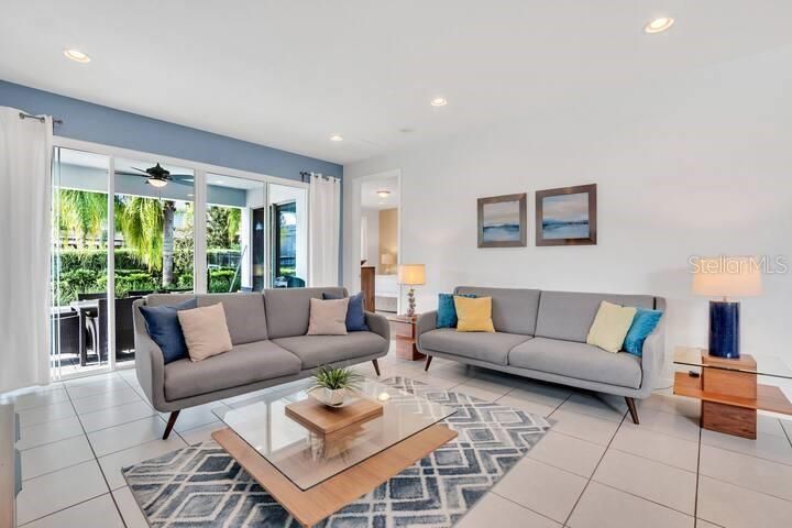 En Venta: $619,000 (6 camas, 6 baños, 3317 Pies cuadrados)