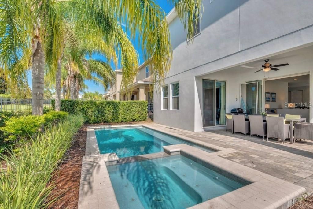 En Venta: $619,000 (6 camas, 6 baños, 3317 Pies cuadrados)