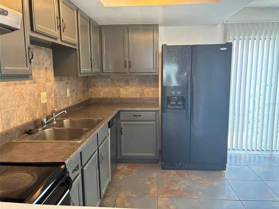 For Sale: $139,900 (3 beds, 2 baths, 1302 Square Feet)