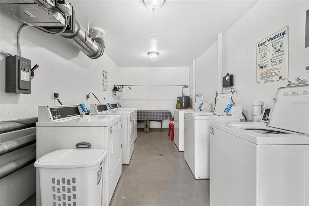 На продажу: $139,900 (2 спален, 2 ванн, 1100 Квадратных фут)