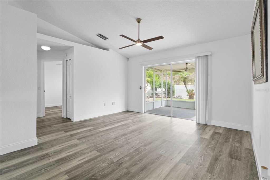 En Venta: $374,900 (3 camas, 2 baños, 1439 Pies cuadrados)