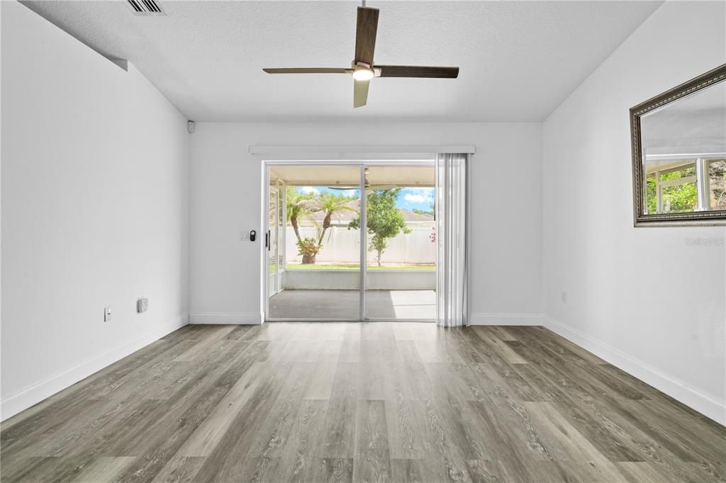 En Venta: $374,900 (3 camas, 2 baños, 1439 Pies cuadrados)
