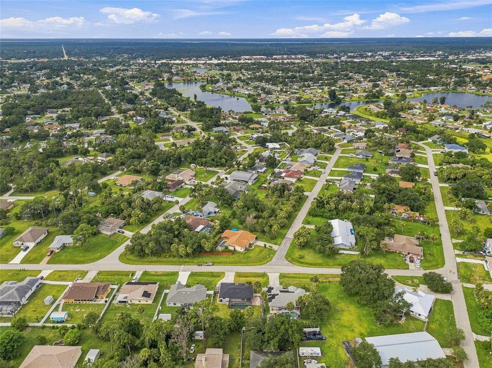 На продажу: $319,000 (2 спален, 2 ванн, 1036 Квадратных фут)