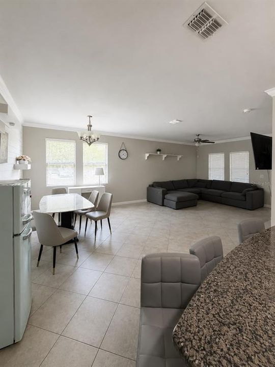 В аренду: $2,995 (4 спален, 3 ванн, 2061 Квадратных фут)