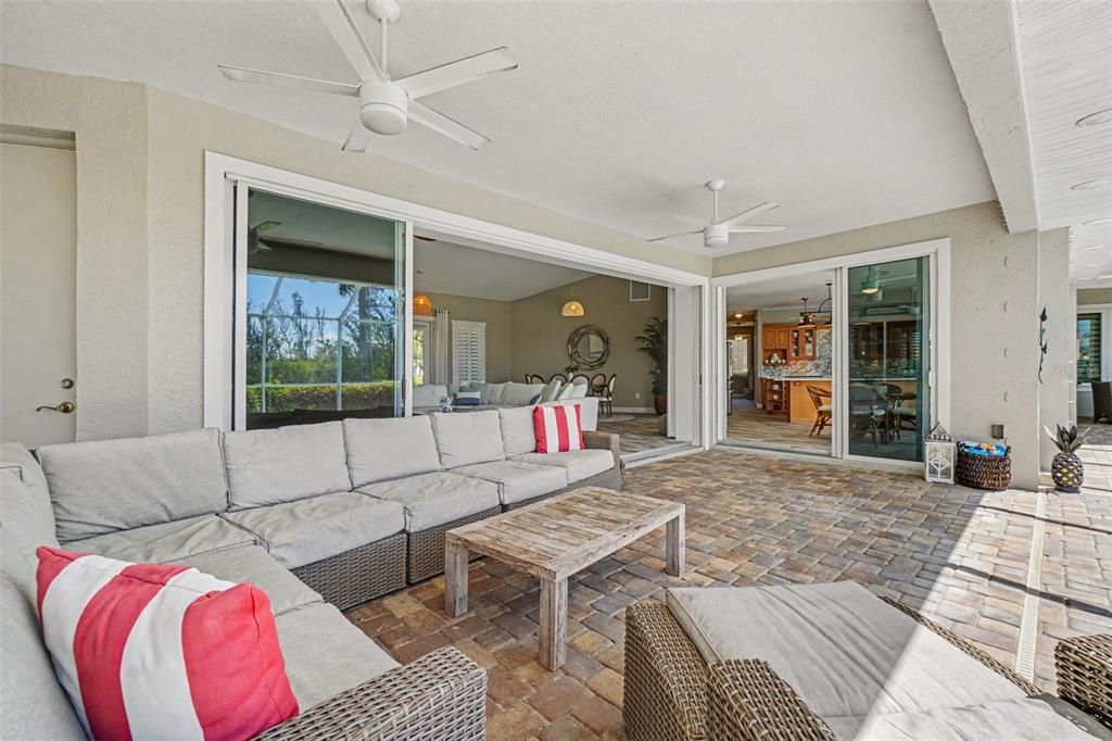 En Venta: $1,095,000 (3 camas, 2 baños, 2361 Pies cuadrados)
