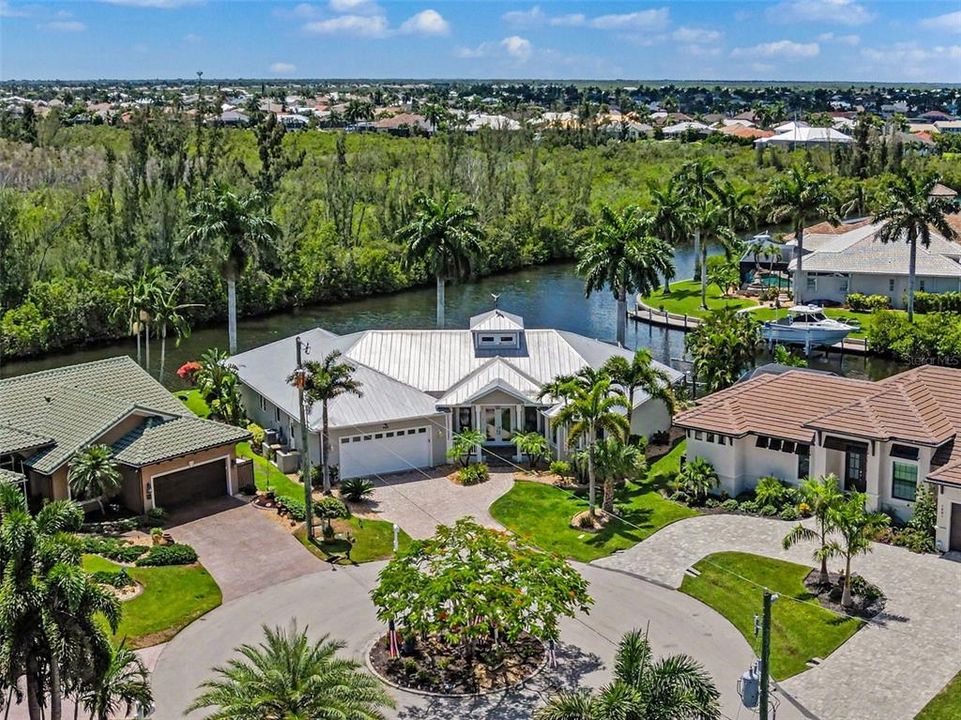 En Venta: $1,095,000 (3 camas, 2 baños, 2361 Pies cuadrados)