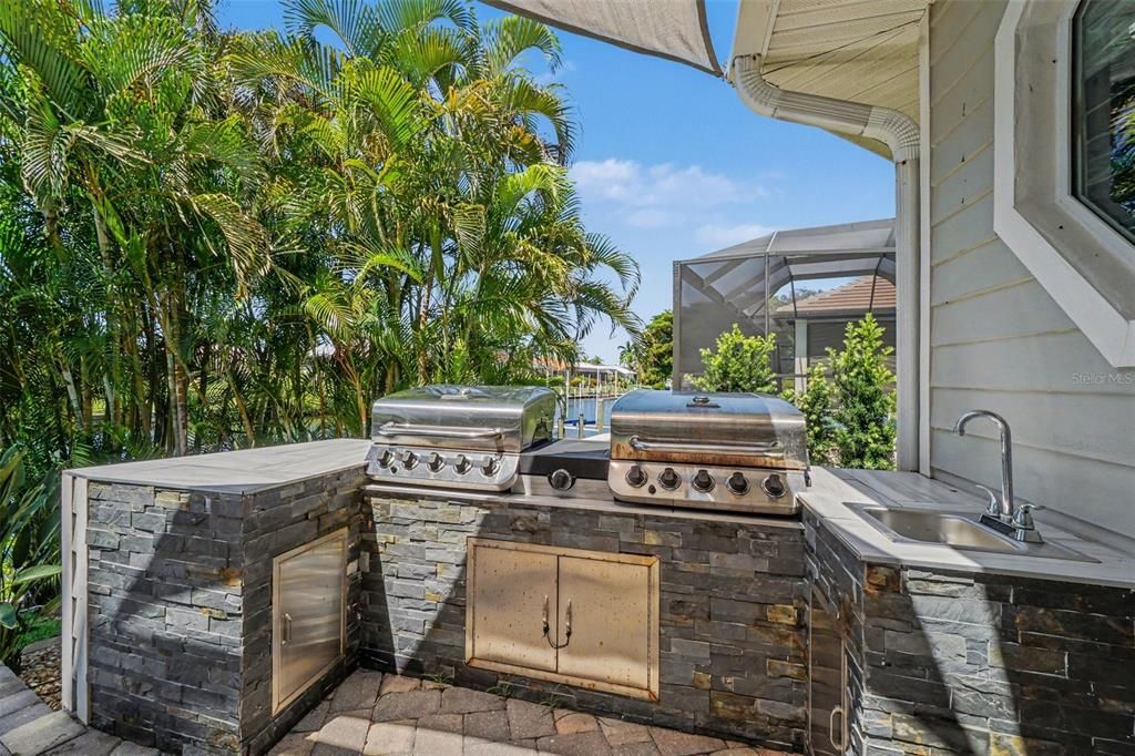 En Venta: $1,095,000 (3 camas, 2 baños, 2361 Pies cuadrados)