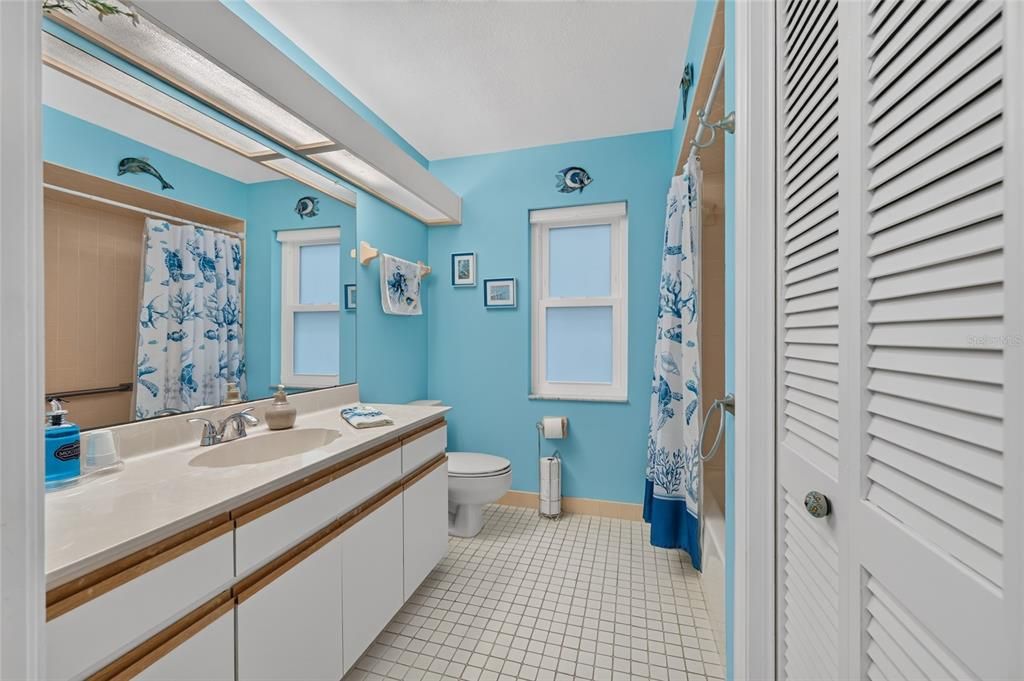 На продажу: $338,000 (3 спален, 2 ванн, 1820 Квадратных фут)