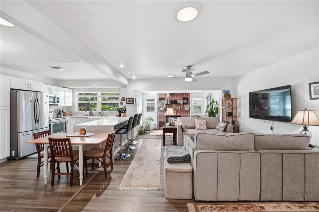 En Venta: $350,000 (3 camas, 2 baños, 1435 Pies cuadrados)