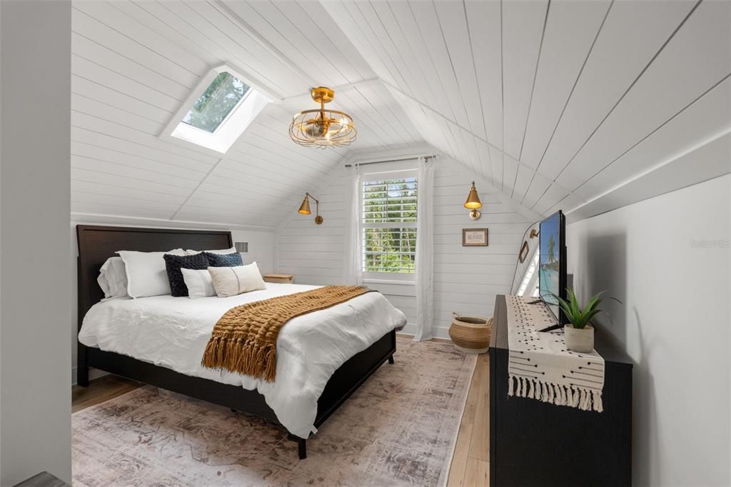 For Sale: $1,740,000 (5 beds, 4 baths, 4407 Square Feet)