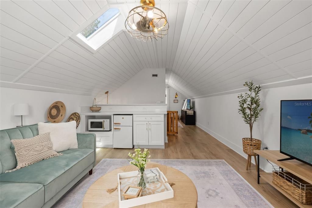 For Sale: $1,740,000 (5 beds, 4 baths, 4407 Square Feet)