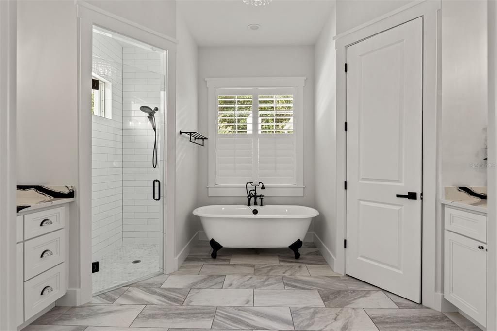 For Sale: $1,740,000 (5 beds, 4 baths, 4407 Square Feet)