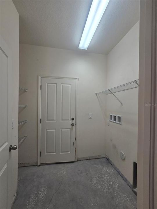 На продажу: $275,900 (3 спален, 2 ванн, 1642 Квадратных фут)