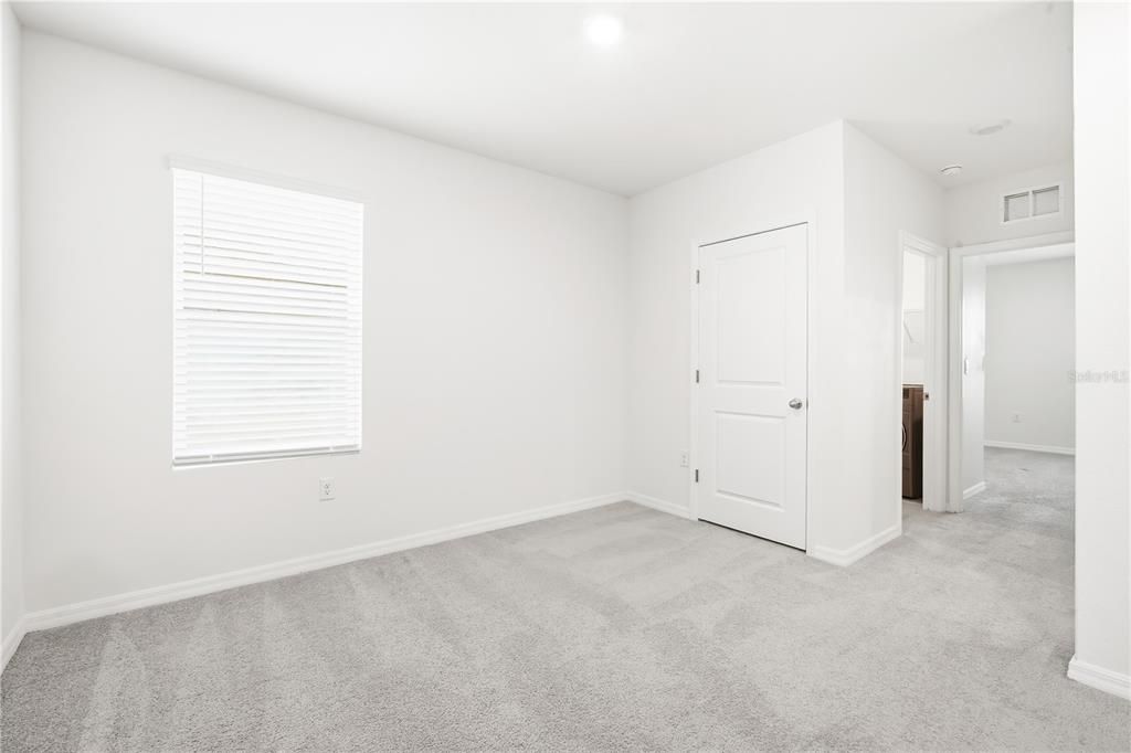 В аренду: $2,845 (4 спален, 2 ванн, 2260 Квадратных фут)