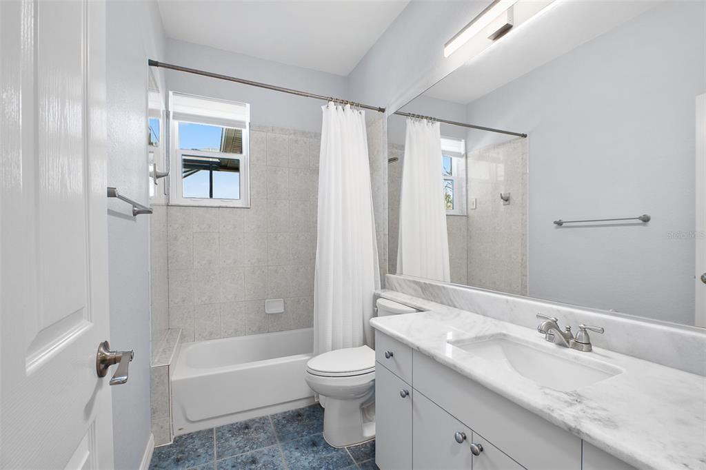 En Venta: $399,000 (3 camas, 2 baños, 1294 Pies cuadrados)