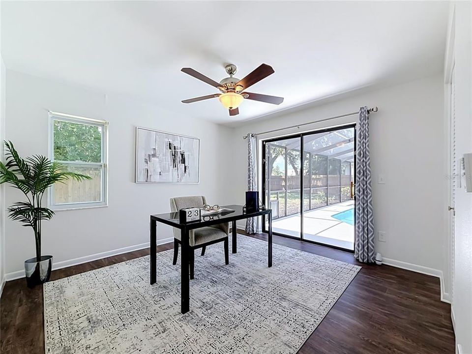 Activo con contrato: $799,000 (4 camas, 2 baños, 2377 Pies cuadrados)