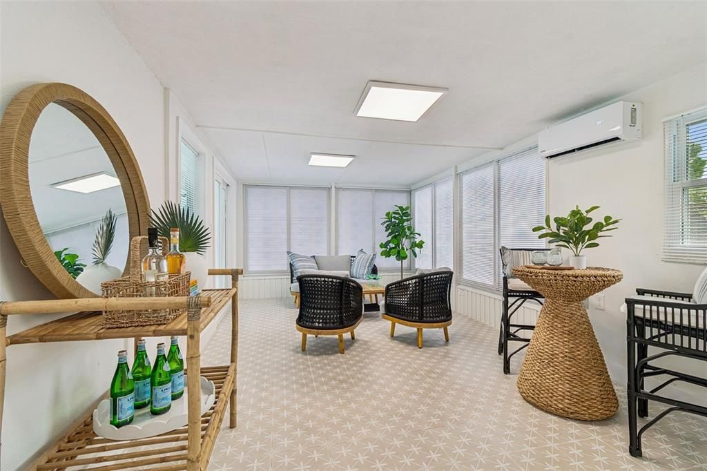 En Venta: $498,500 (3 camas, 2 baños, 1750 Pies cuadrados)