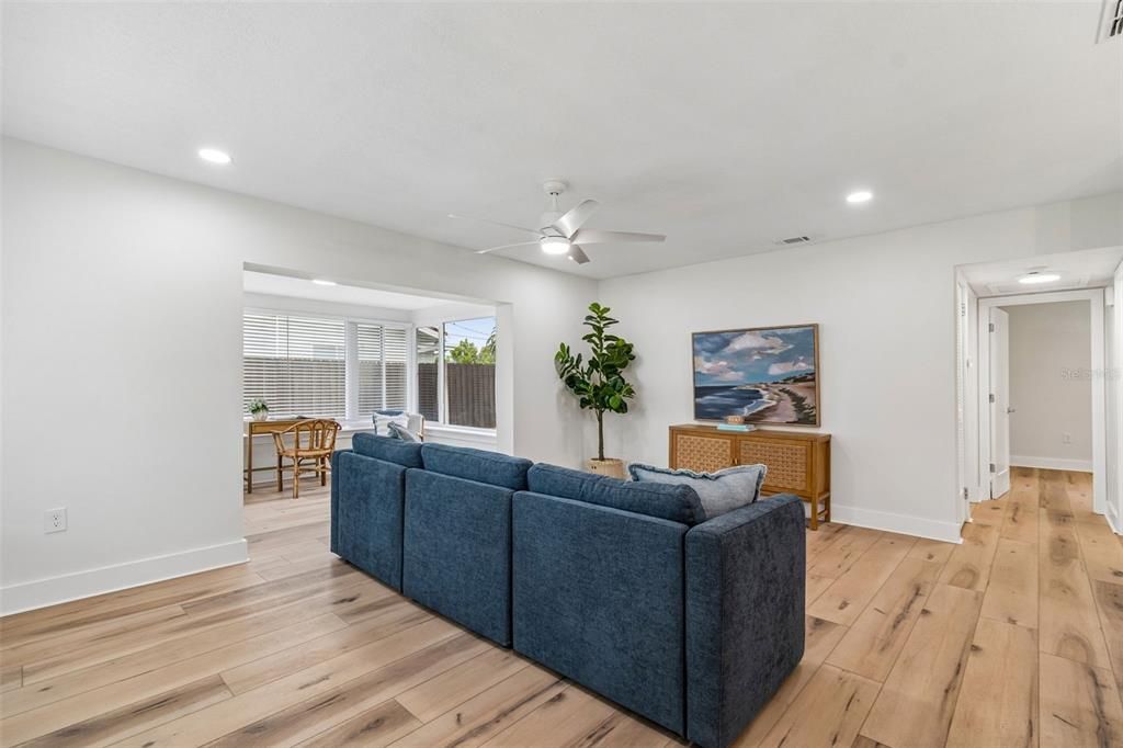 En Venta: $498,500 (3 camas, 2 baños, 1750 Pies cuadrados)