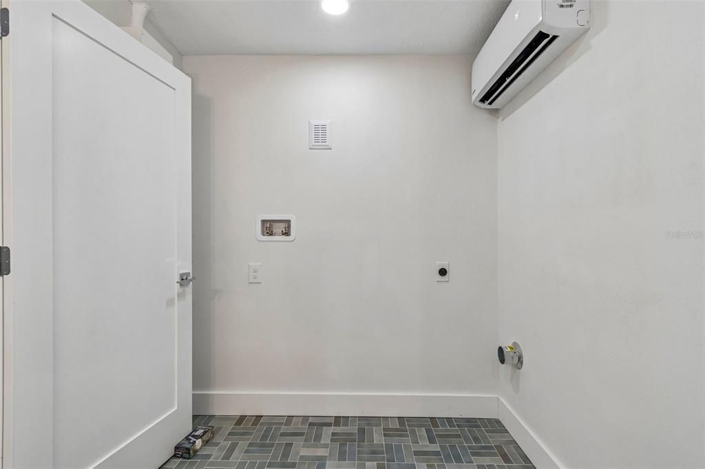 En Venta: $498,500 (3 camas, 2 baños, 1750 Pies cuadrados)