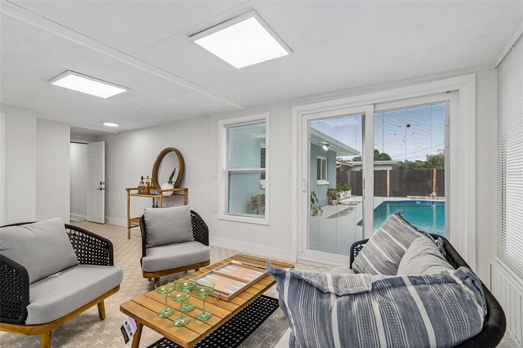 En Venta: $498,500 (3 camas, 2 baños, 1750 Pies cuadrados)