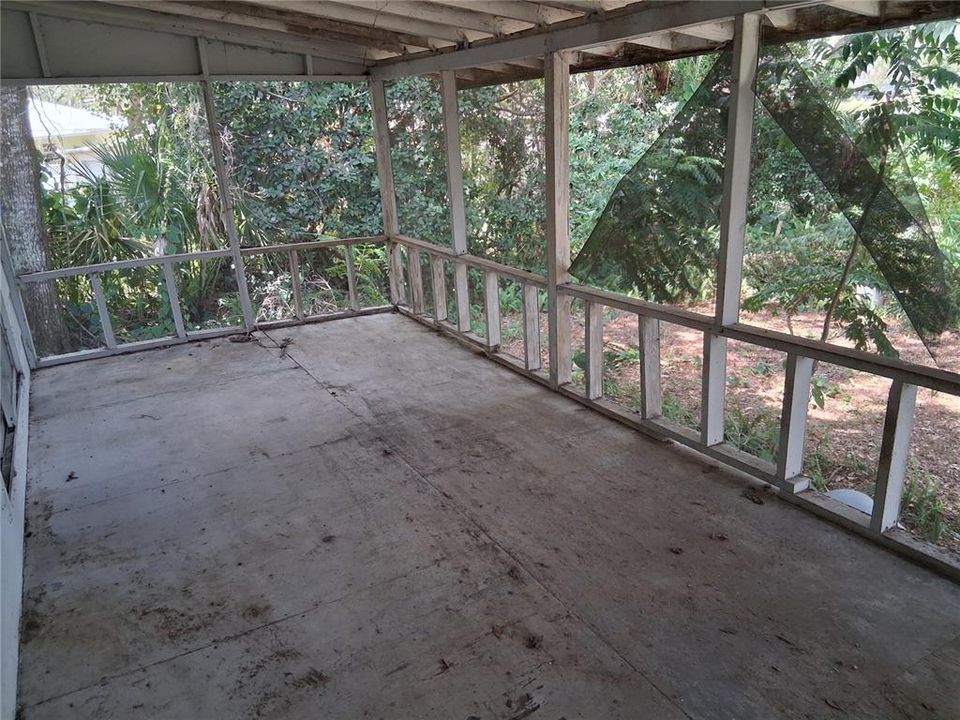 Active With Contract: $55,000 (2 beds, 1 baths, 1232 Square Feet)