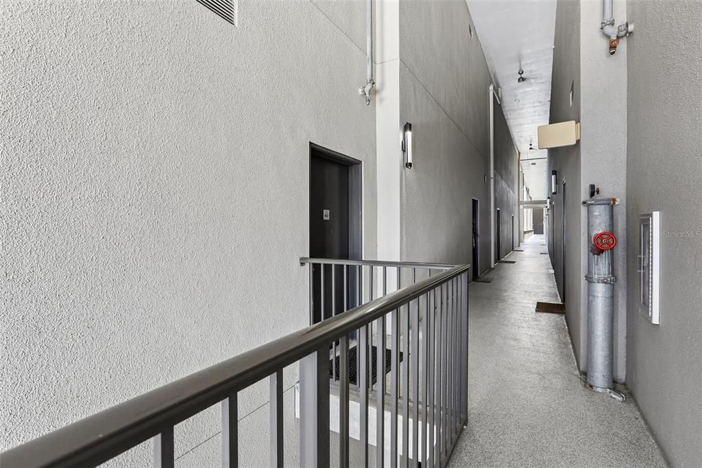 На продажу: $639,900 (2 спален, 2 ванн, 1442 Квадратных фут)
