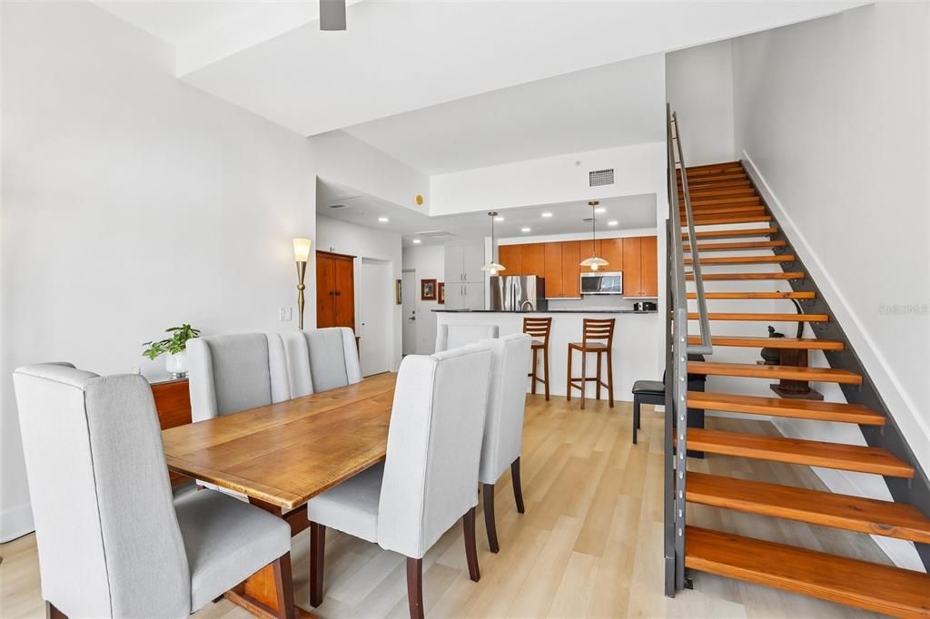 На продажу: $639,900 (2 спален, 2 ванн, 1442 Квадратных фут)