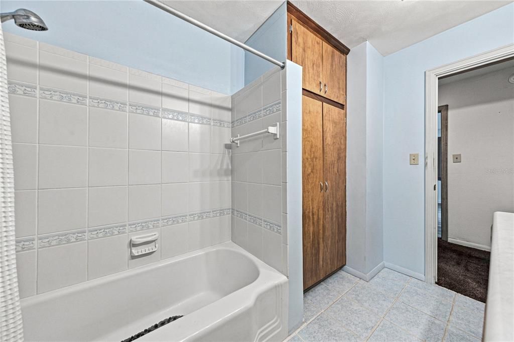 En Venta: $875,000 (6 camas, 4 baños, 2909 Pies cuadrados)