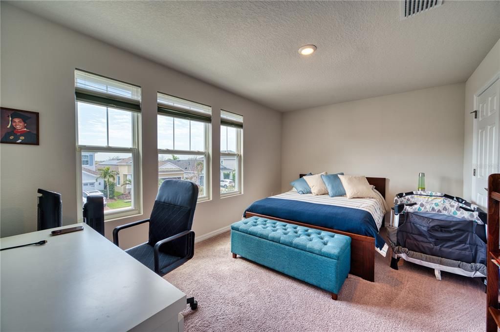 For Sale: $425,000 (3 beds, 2 baths, 2389 Square Feet)