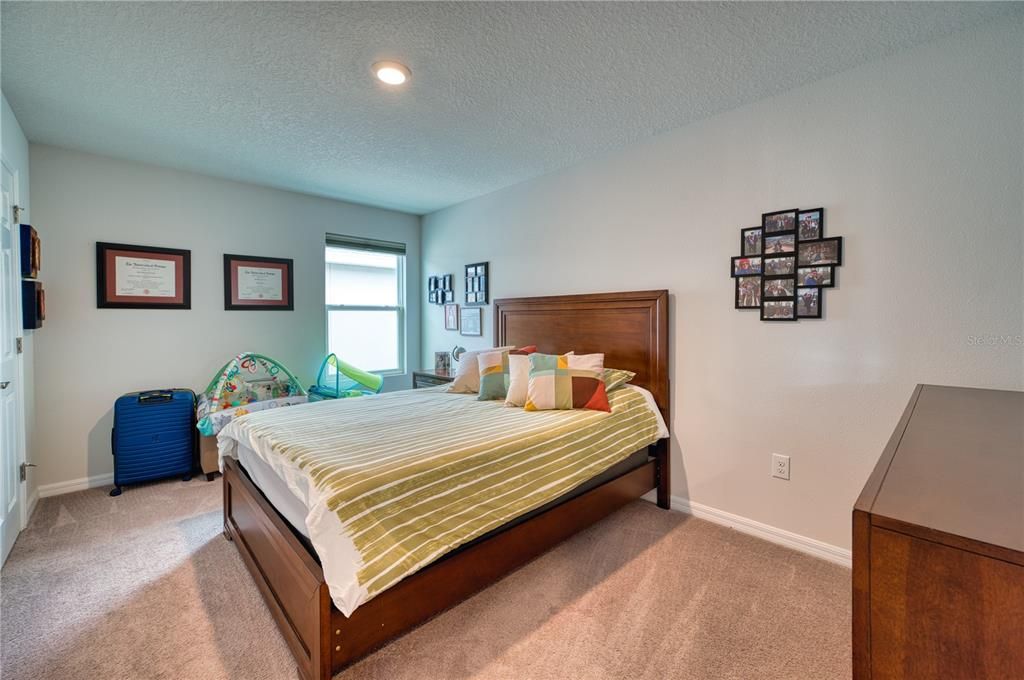 For Sale: $425,000 (3 beds, 2 baths, 2389 Square Feet)