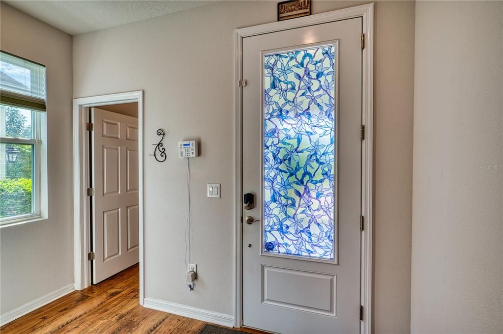 For Sale: $425,000 (3 beds, 2 baths, 2389 Square Feet)