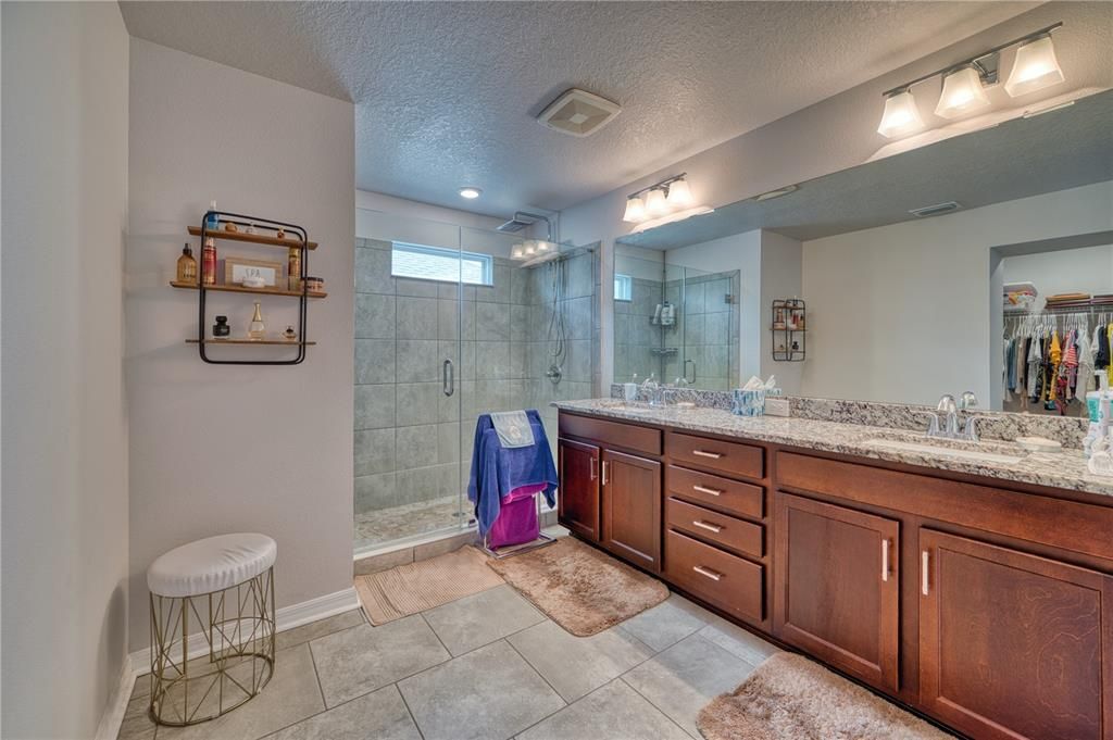 For Sale: $425,000 (3 beds, 2 baths, 2389 Square Feet)