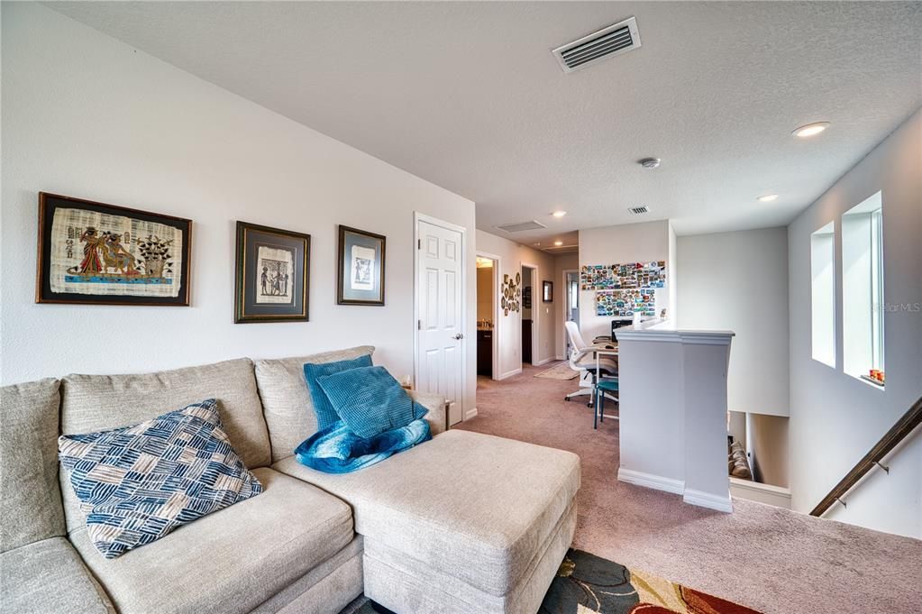 For Sale: $425,000 (3 beds, 2 baths, 2389 Square Feet)