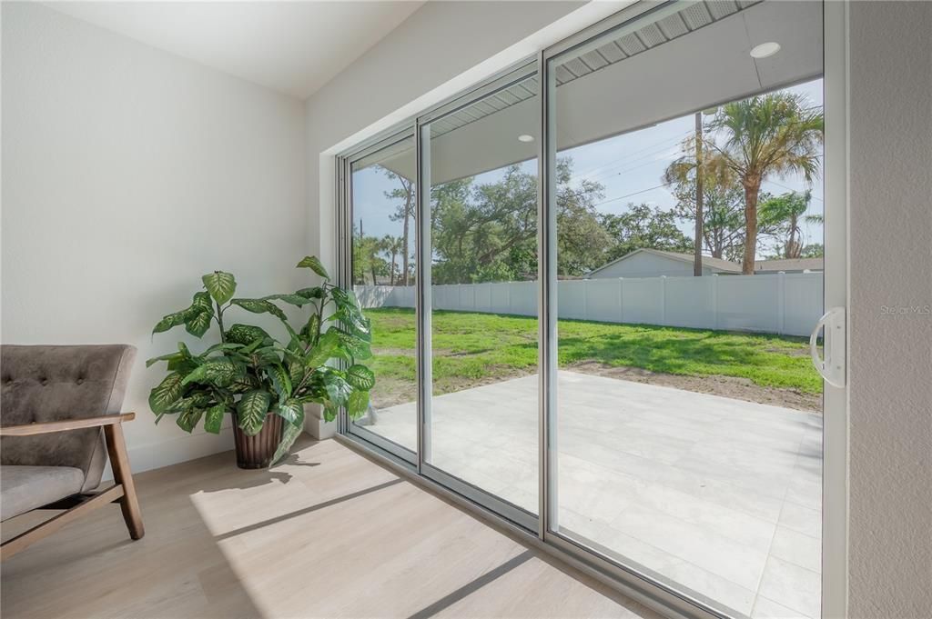 Activo con contrato: $659,900 (4 camas, 3 baños, 1923 Pies cuadrados)