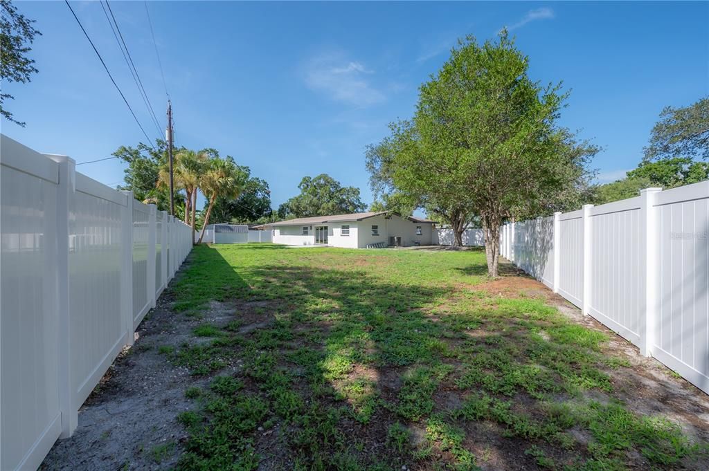 Activo con contrato: $659,900 (4 camas, 3 baños, 1923 Pies cuadrados)