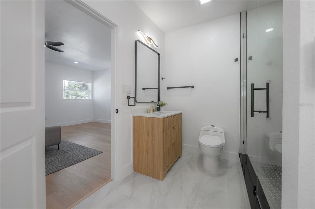 Activo con contrato: $659,900 (4 camas, 3 baños, 1923 Pies cuadrados)