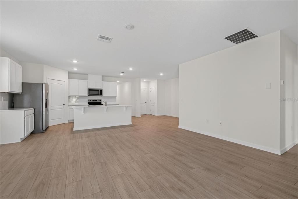 В аренду: $2,300 (3 спален, 2 ванн, 1800 Квадратных фут)