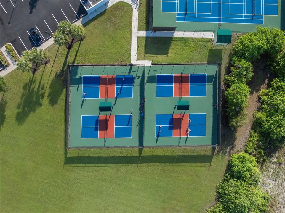 На продажу: $290,000 (3 спален, 2 ванн, 1828 Квадратных фут)