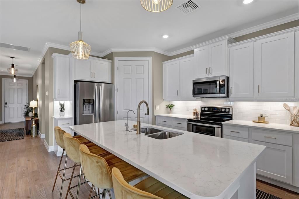 For Sale: $405,000 (3 beds, 2 baths, 1816 Square Feet)
