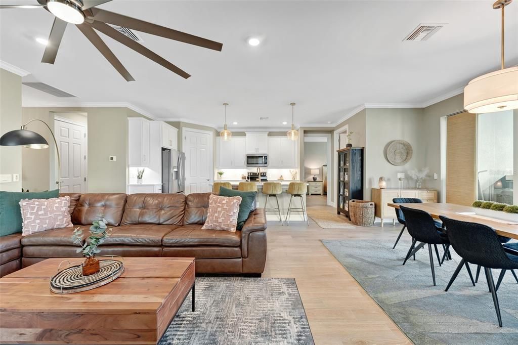 For Sale: $405,000 (3 beds, 2 baths, 1816 Square Feet)